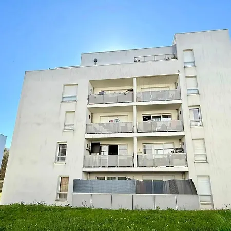 Apartamento Bel T3 Avec Balcon, Proche Transport Paris *